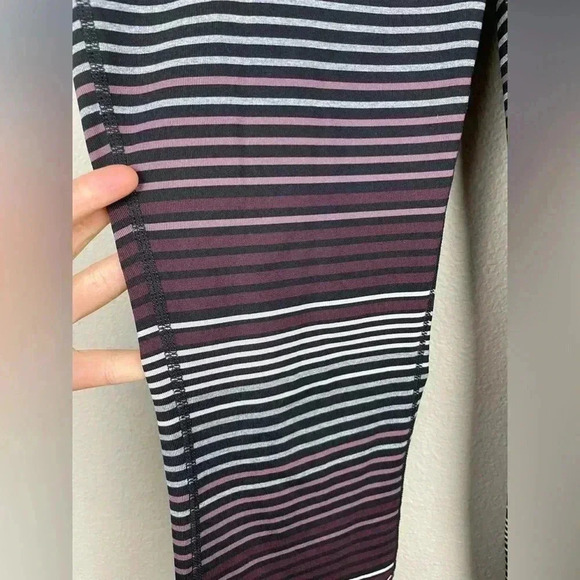 ATHLETA Women's Medium High Rise Expanse Stripe Chaturanga Tight Legging Cassis - Picture 5 of 14